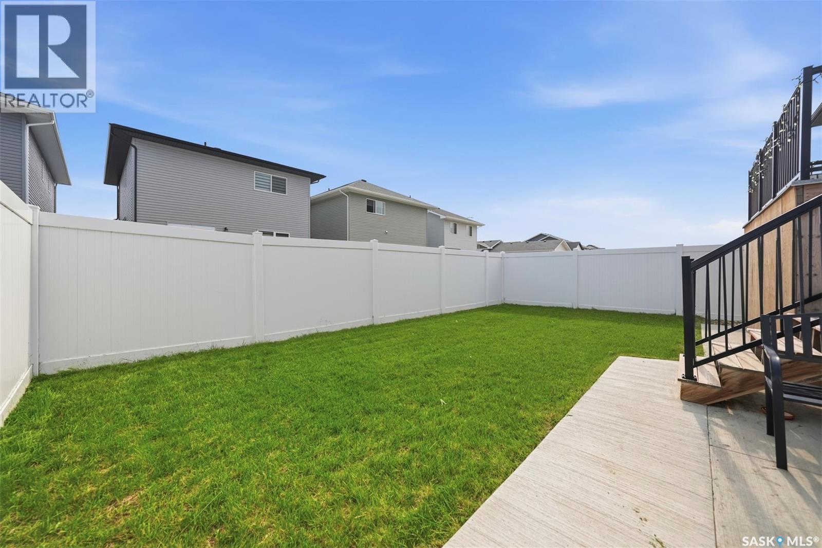 411 Schmeiser Bend, Saskatoon, SK - Outdoor
