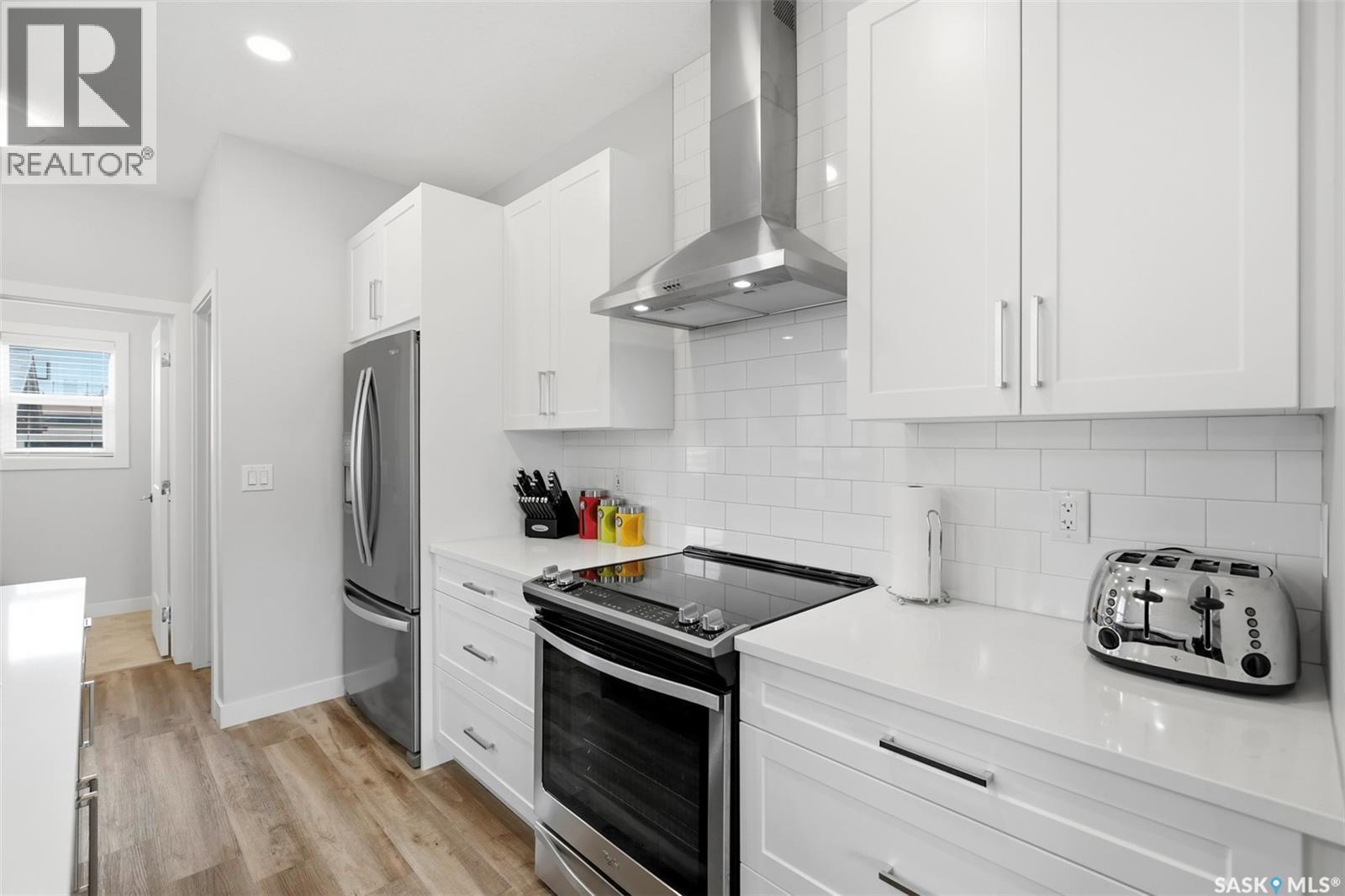 26 619 Evergreen Boulevard, Saskatoon, SK - Indoor Photo Showing Kitchen