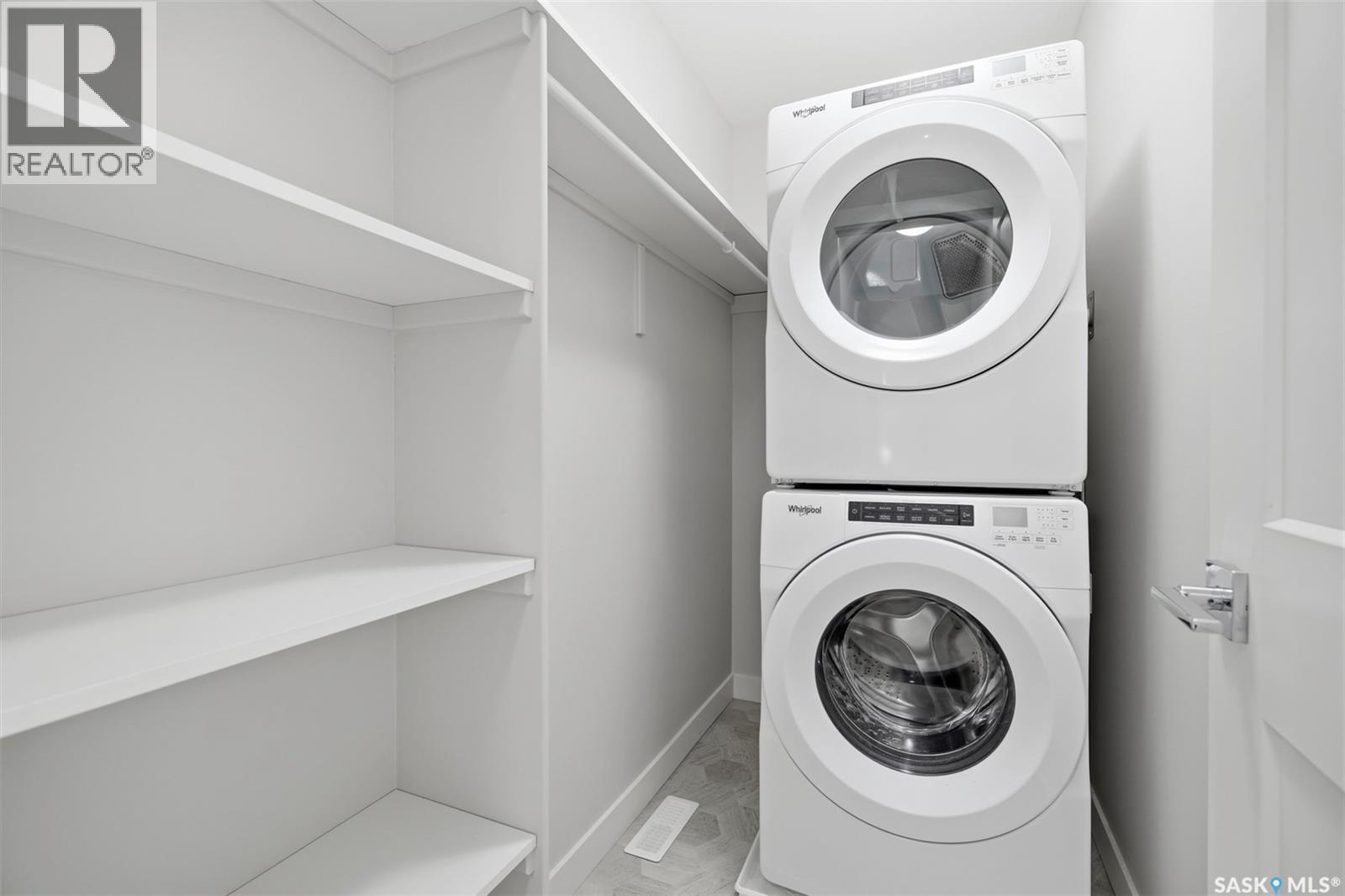 26 619 Evergreen Boulevard, Saskatoon, SK - Indoor Photo Showing Laundry Room