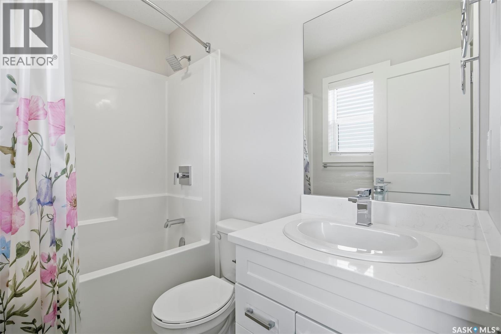 26 619 Evergreen Boulevard, Saskatoon, SK - Indoor Photo Showing Bathroom
