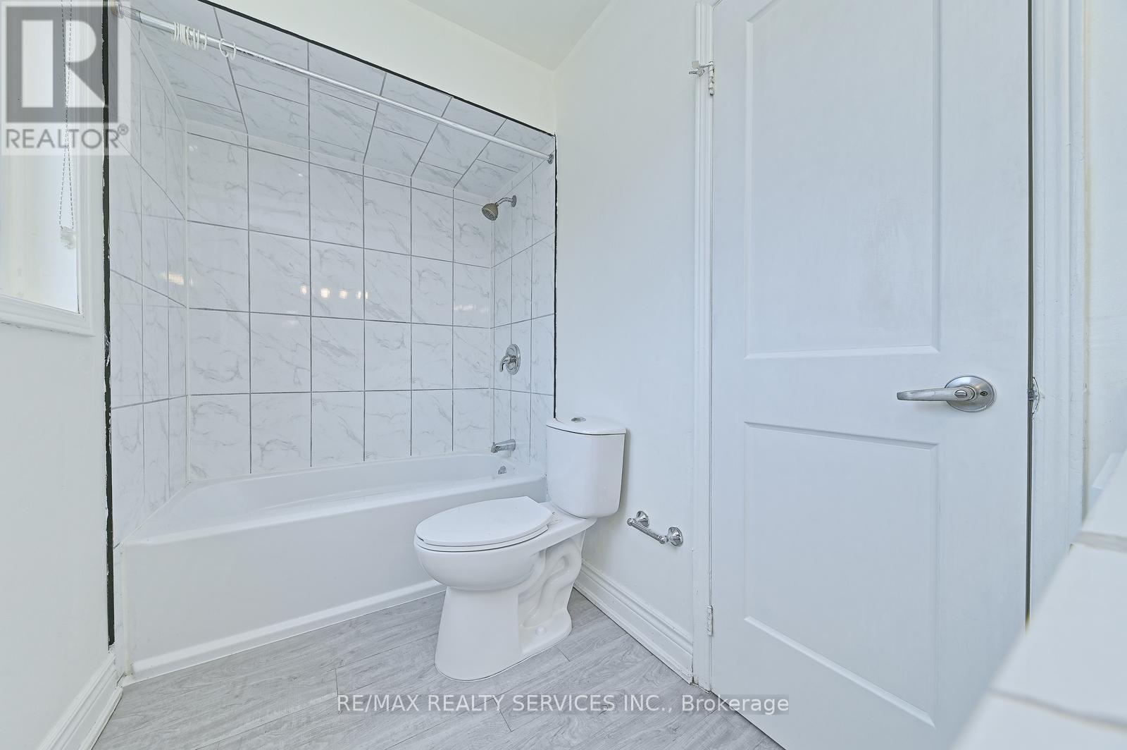56 Mullis Crescent, Brampton, ON - Indoor Photo Showing Bathroom