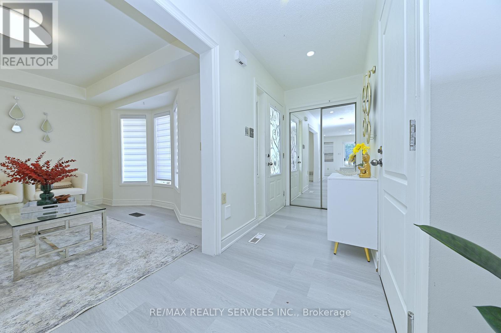 56 Mullis Crescent, Brampton, ON - Indoor Photo Showing Other Room