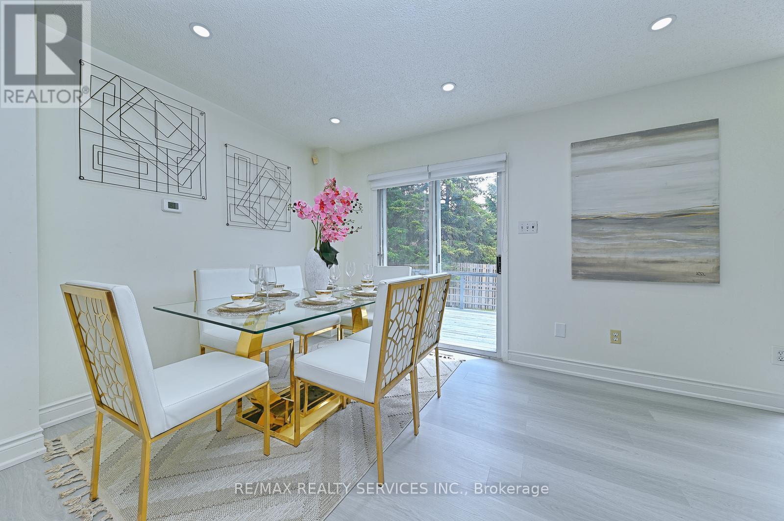 56 Mullis Crescent, Brampton, ON - Indoor Photo Showing Dining Room