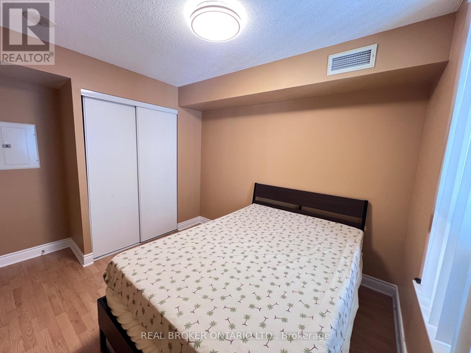 2nd Bedroom with Closet - 310 - 88 Times Avenue, Markham, ON - Indoor Photo Showing Bedroom