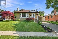 703 NEWMAN CRESCENT Whitby (Downtown Whitby), ON L1N 1M7