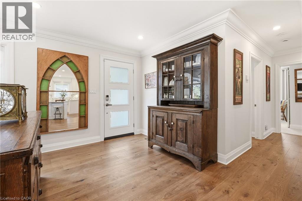2113 Courtland Drive, Burlington, ON - Indoor Photo Showing Other Room