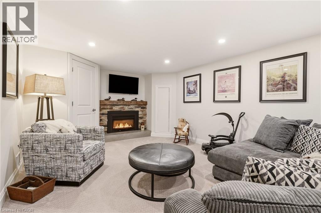 2113 Courtland Drive, Burlington, ON - Indoor Photo Showing Living Room With Fireplace