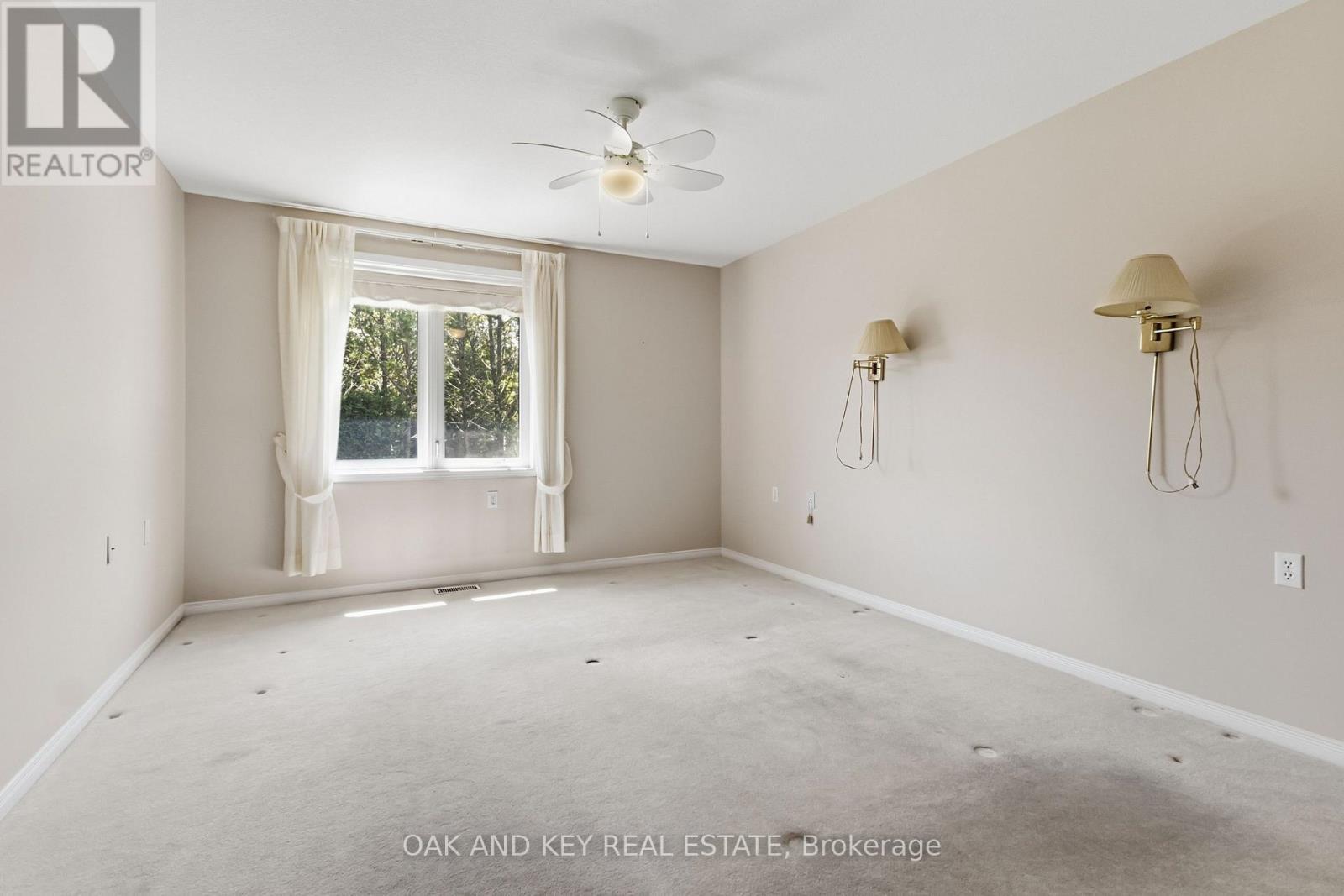 58 Ilderbrook Circle, Middlesex Centre (Ilderton), ON - Indoor Photo Showing Other Room