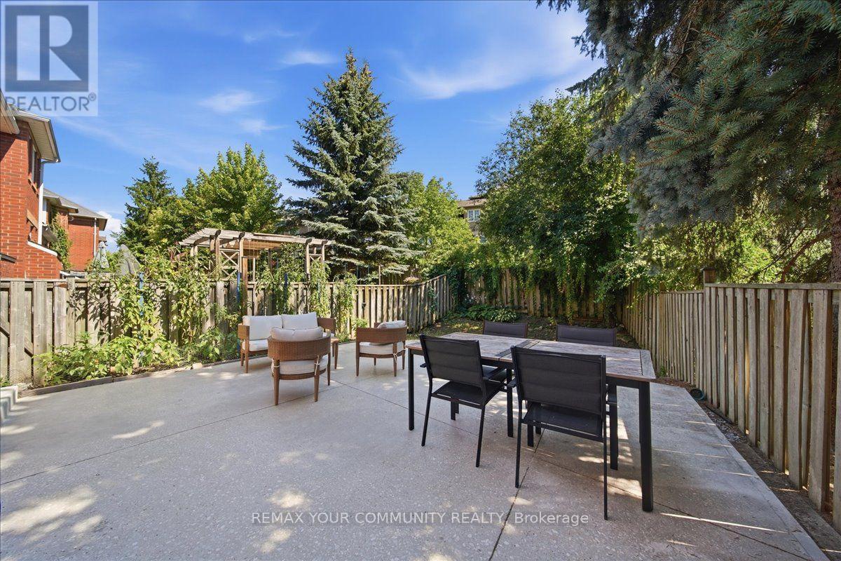 91 Downey Circle, Aurora, ON - Outdoor