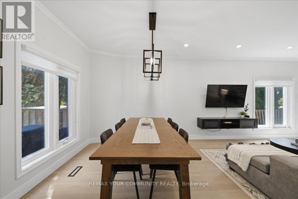 91 Downey Circle, Aurora, ON - Indoor