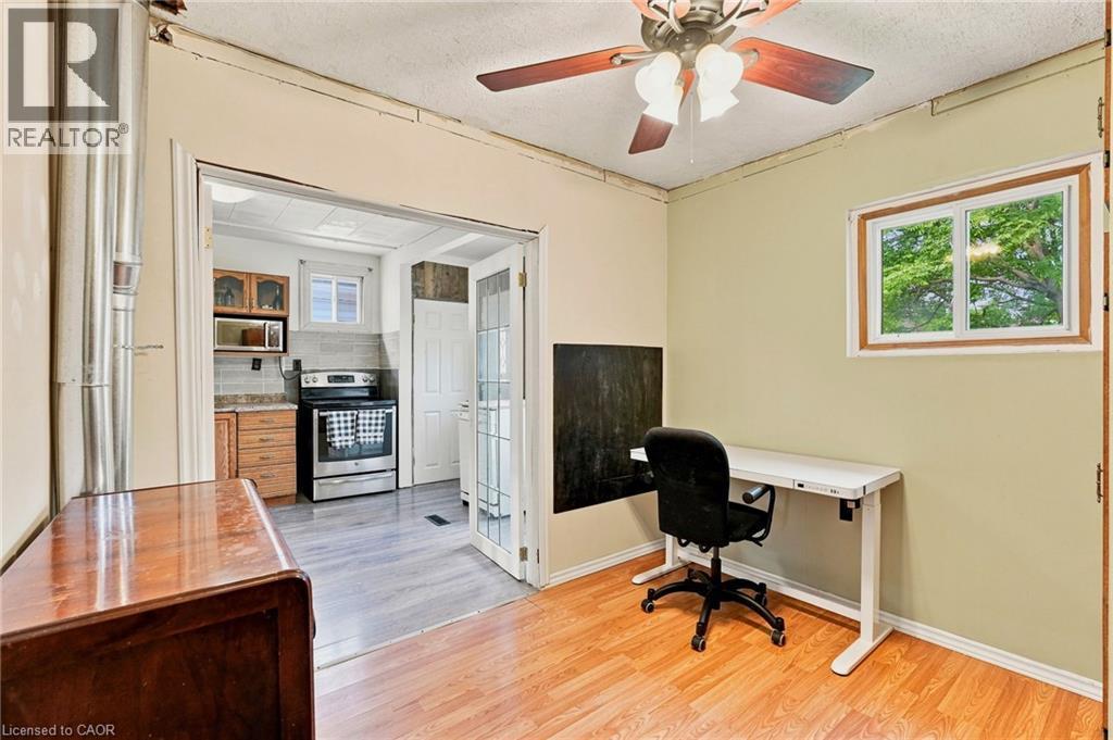 395 Avondale Street, Hamilton, ON - Indoor