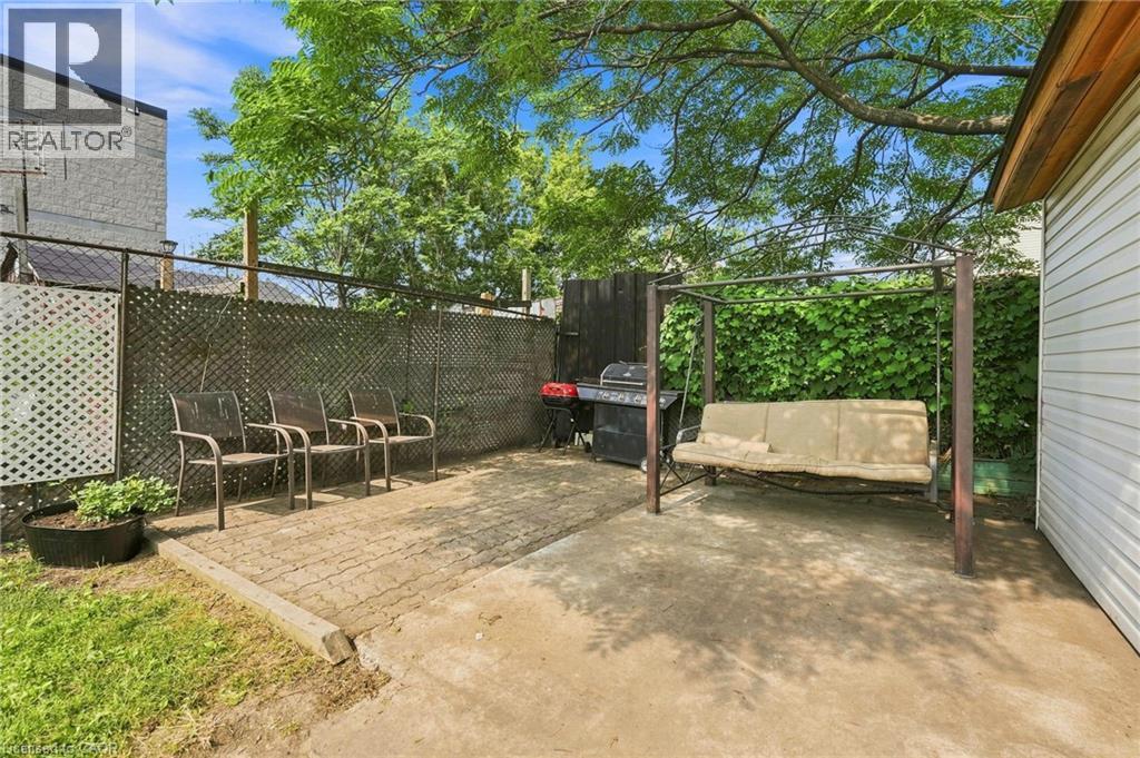 395 Avondale Street, Hamilton, ON - Outdoor