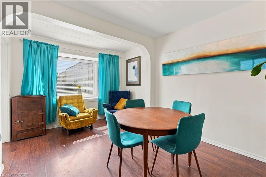 395 Avondale Street, Hamilton, ON - Indoor Photo Showing Dining Room