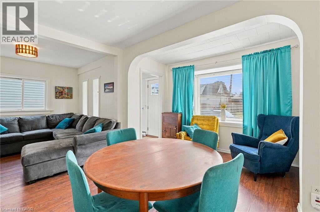 395 Avondale Street, Hamilton, ON - Indoor