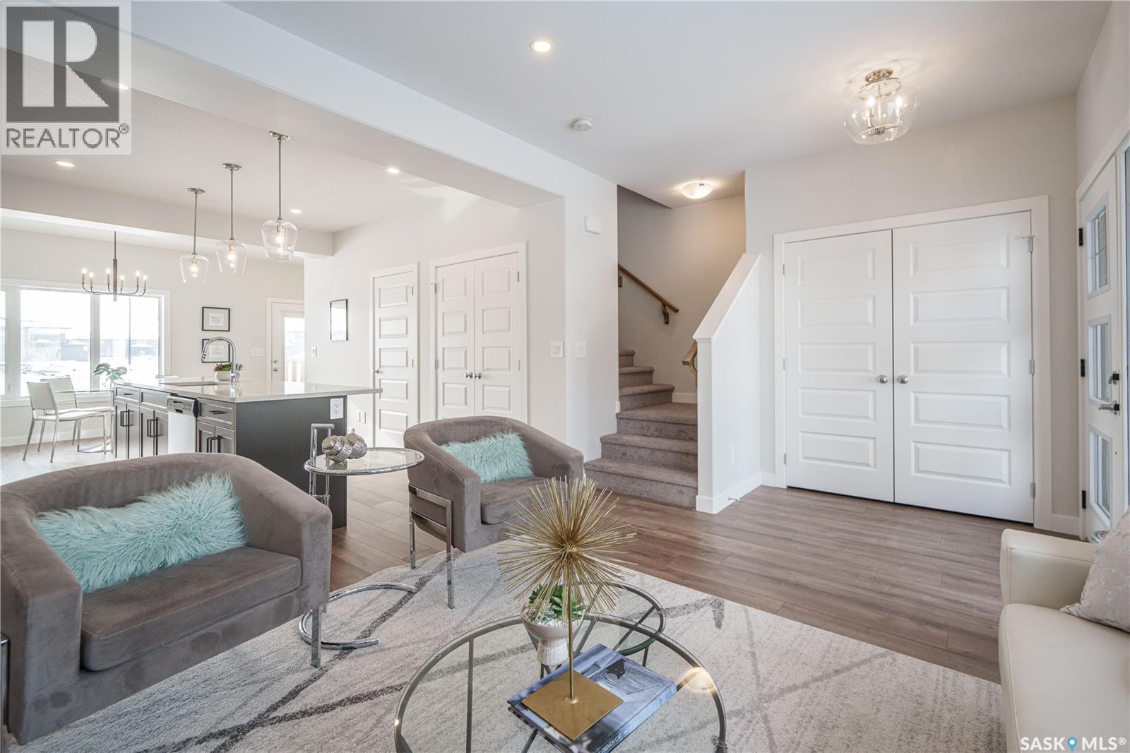 2972 Green Turtle Road, Regina, SK - Indoor Photo Showing Living Room