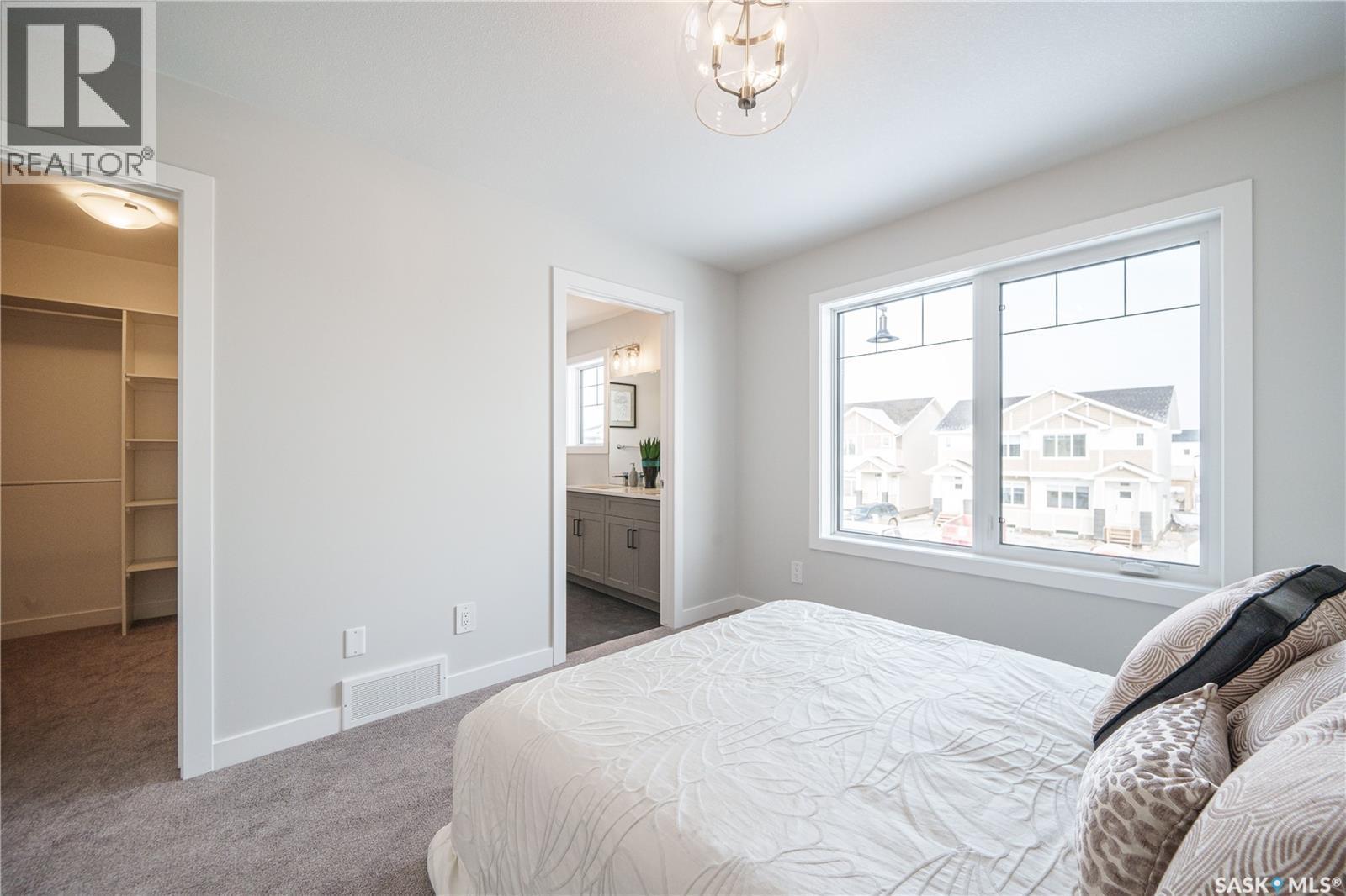 2972 Green Turtle Road, Regina, SK - Indoor Photo Showing Bedroom