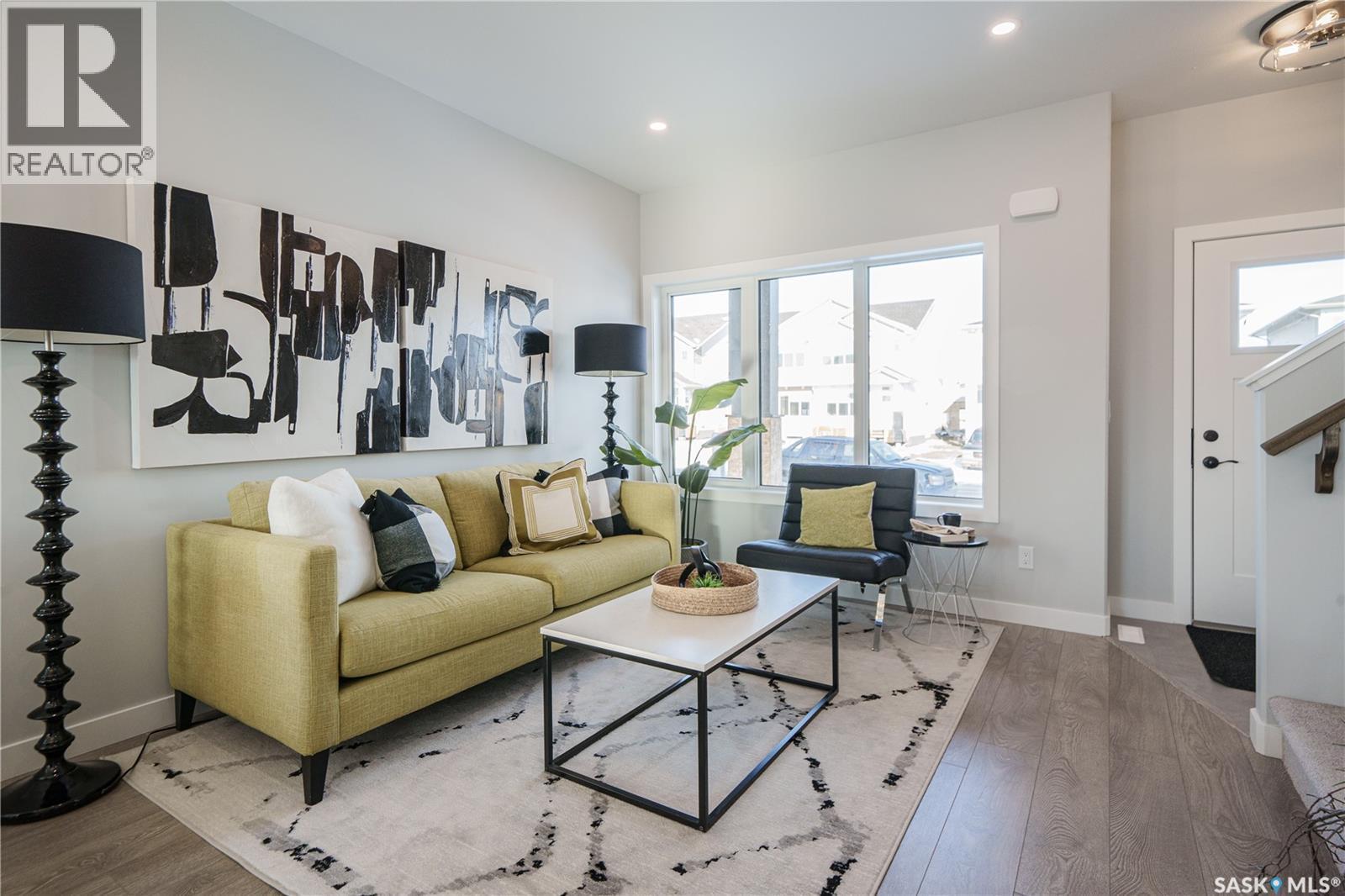 2964 Green Turtle Road, Regina, SK - Indoor Photo Showing Living Room