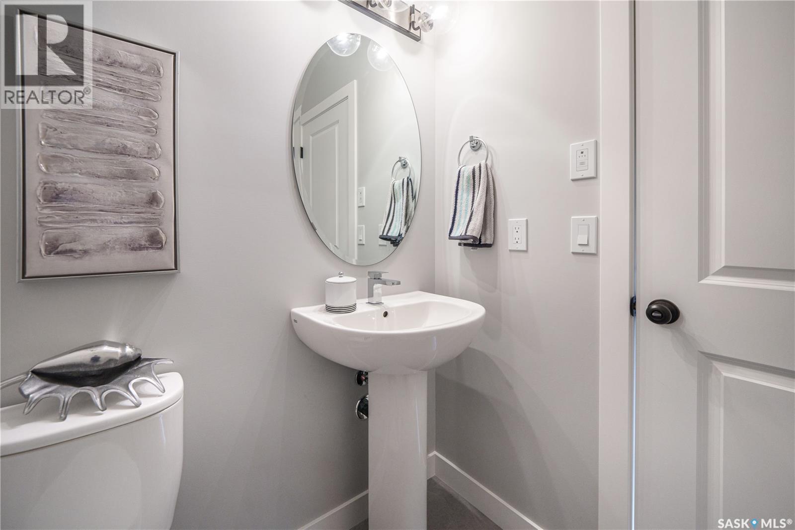 2964 Green Turtle Road, Regina, SK - Indoor Photo Showing Bathroom