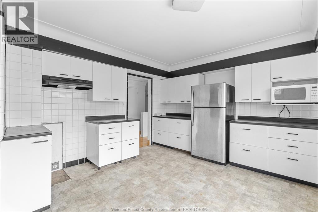 222-224 Lesperance, Tecumseh, ON - Indoor Photo Showing Kitchen