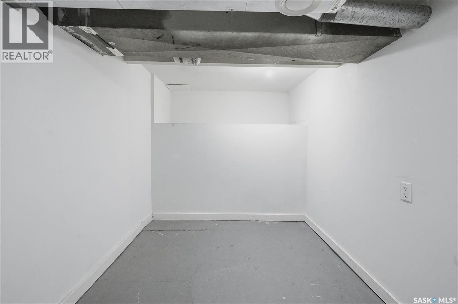 720 Walmer Road, Saskatoon, SK - Indoor