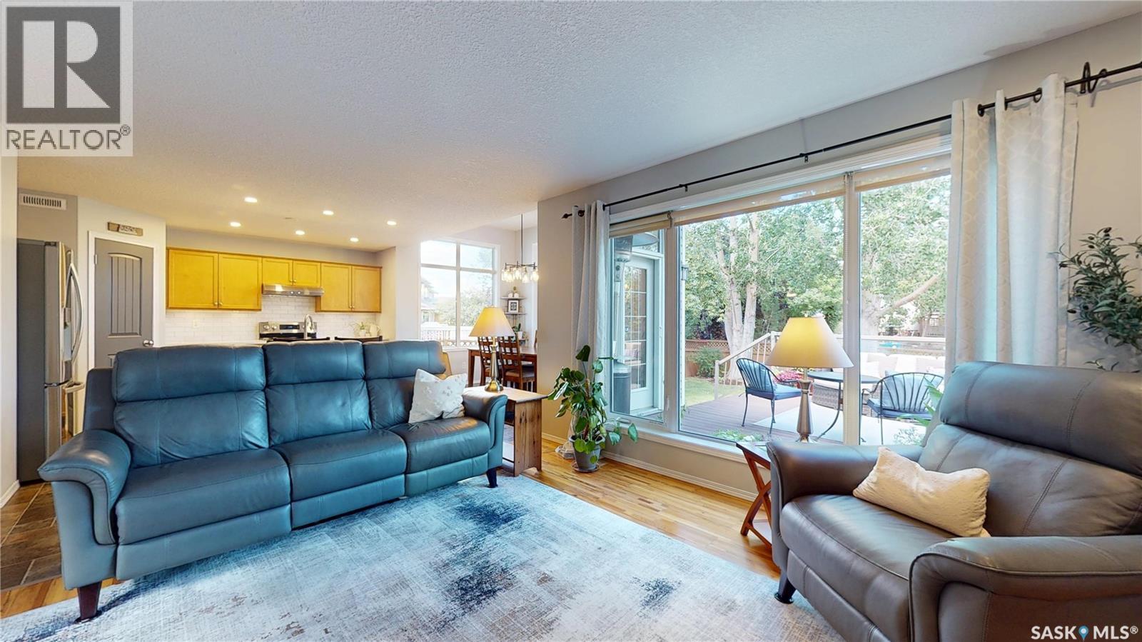 1619 Wingert Drive N, Regina, SK - Indoor Photo Showing Living Room