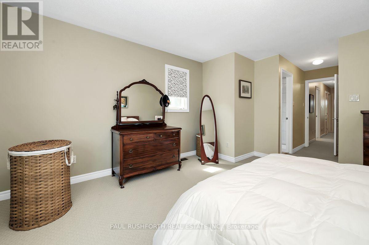 Primary Bedroom - 242 Deerfox Drive, Ottawa, ON - Indoor Photo Showing Bedroom