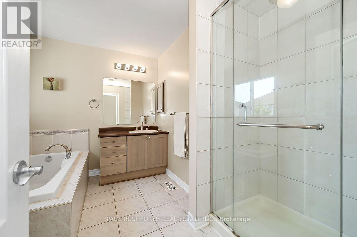 4pc Ensuite - 242 Deerfox Drive, Ottawa, ON - Indoor Photo Showing Bathroom