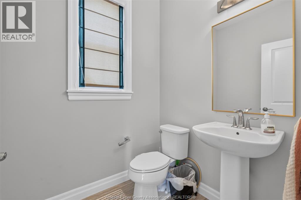 353 Benjamin, Belle River, ON - Indoor Photo Showing Bathroom