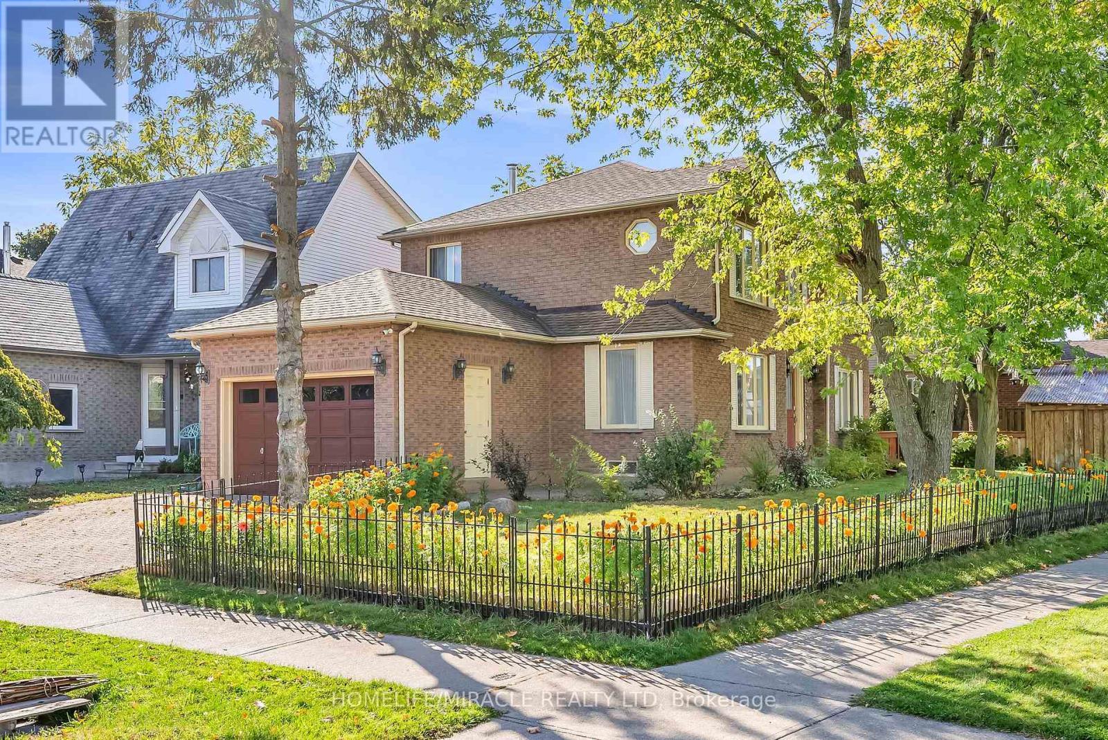 1 Beechnut Crescent, Clarington, ON - Outdoor