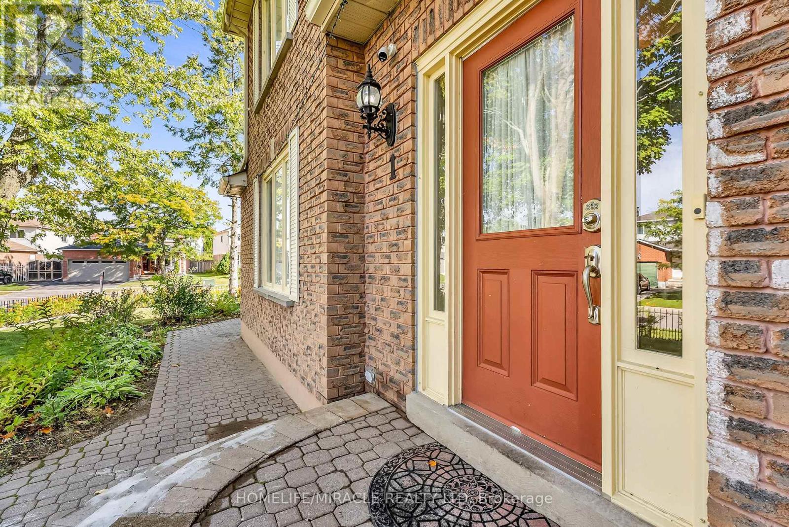 1 Beechnut Crescent, Clarington, ON - Outdoor