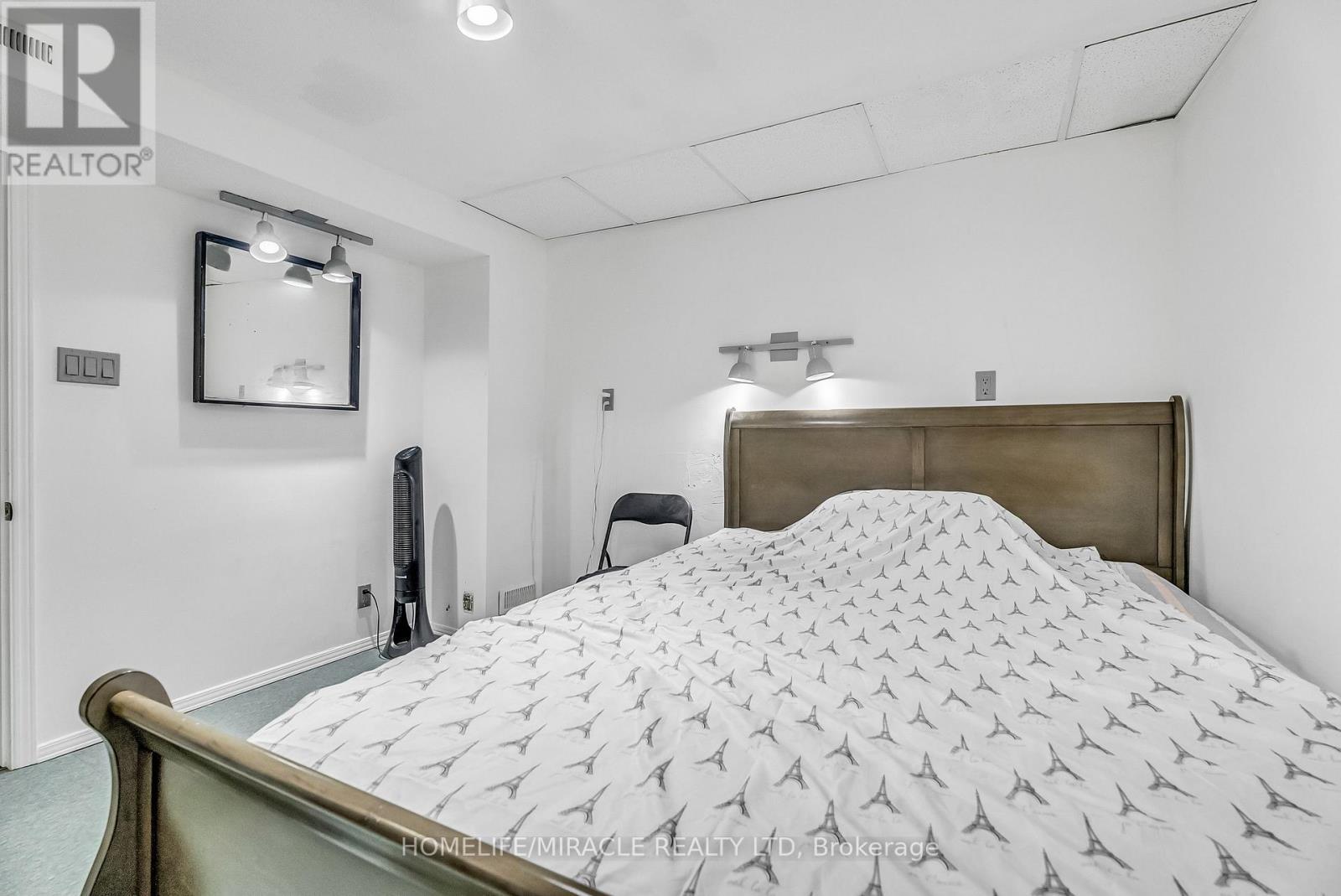 1 Beechnut Crescent, Clarington, ON - Indoor Photo Showing Bedroom