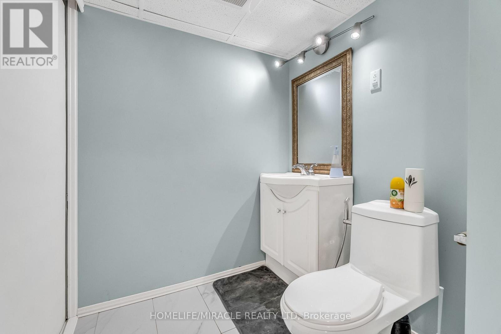 1 Beechnut Crescent, Clarington, ON - Indoor Photo Showing Bathroom
