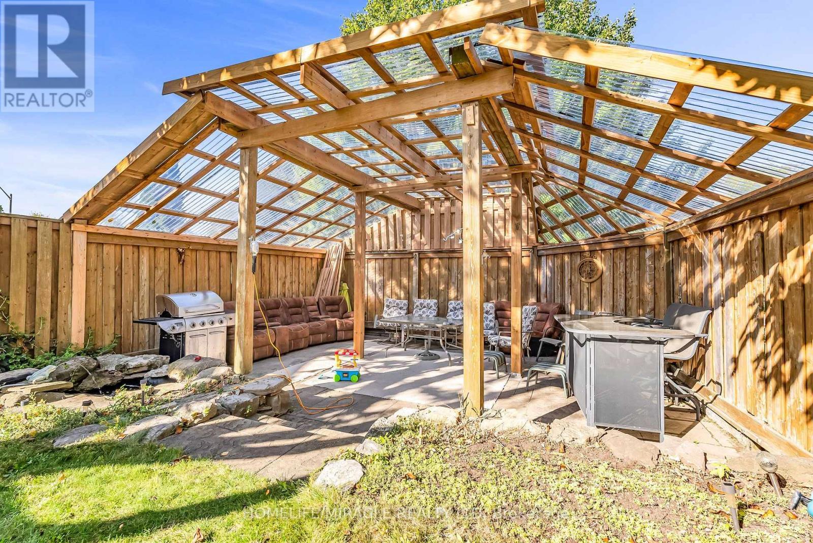 1 Beechnut Crescent, Clarington, ON - Outdoor
