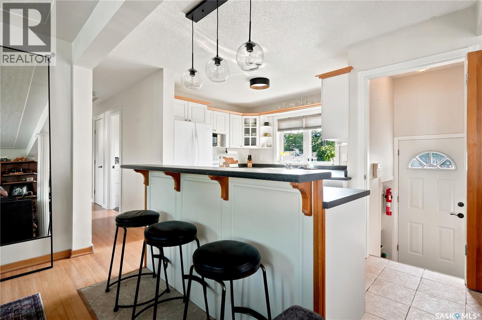 3606 Queen Street, Regina, SK - Indoor