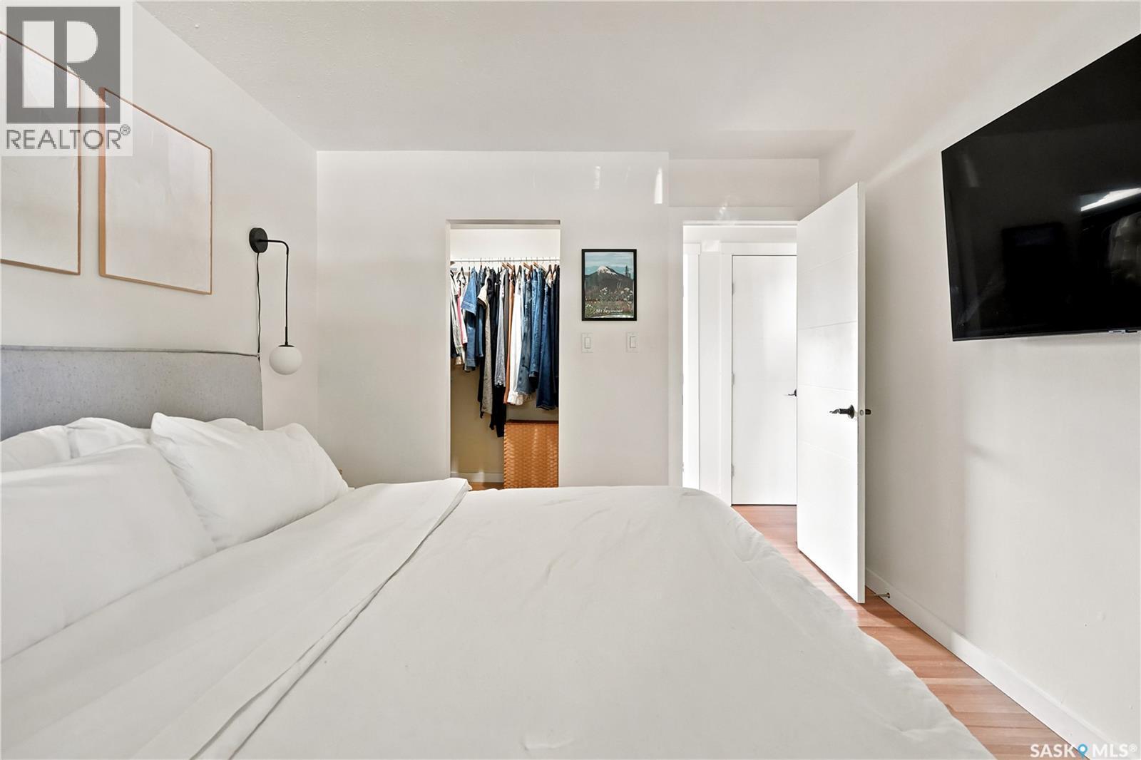 3606 Queen Street, Regina, SK - Indoor Photo Showing Bedroom