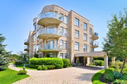 102-145 Av. Cartier Pointe-Claire, QC H9S 0A2