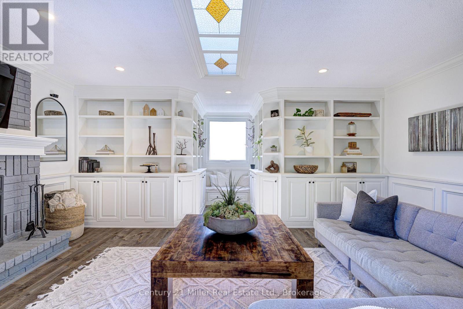 6 Mays Crescent, Hamilton (Waterdown), ON - Indoor Photo Showing Living Room With Fireplace