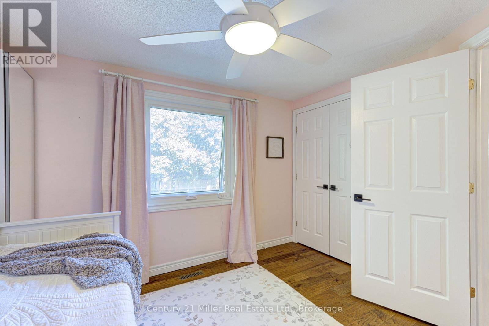 6 Mays Crescent, Hamilton (Waterdown), ON - Indoor Photo Showing Bedroom