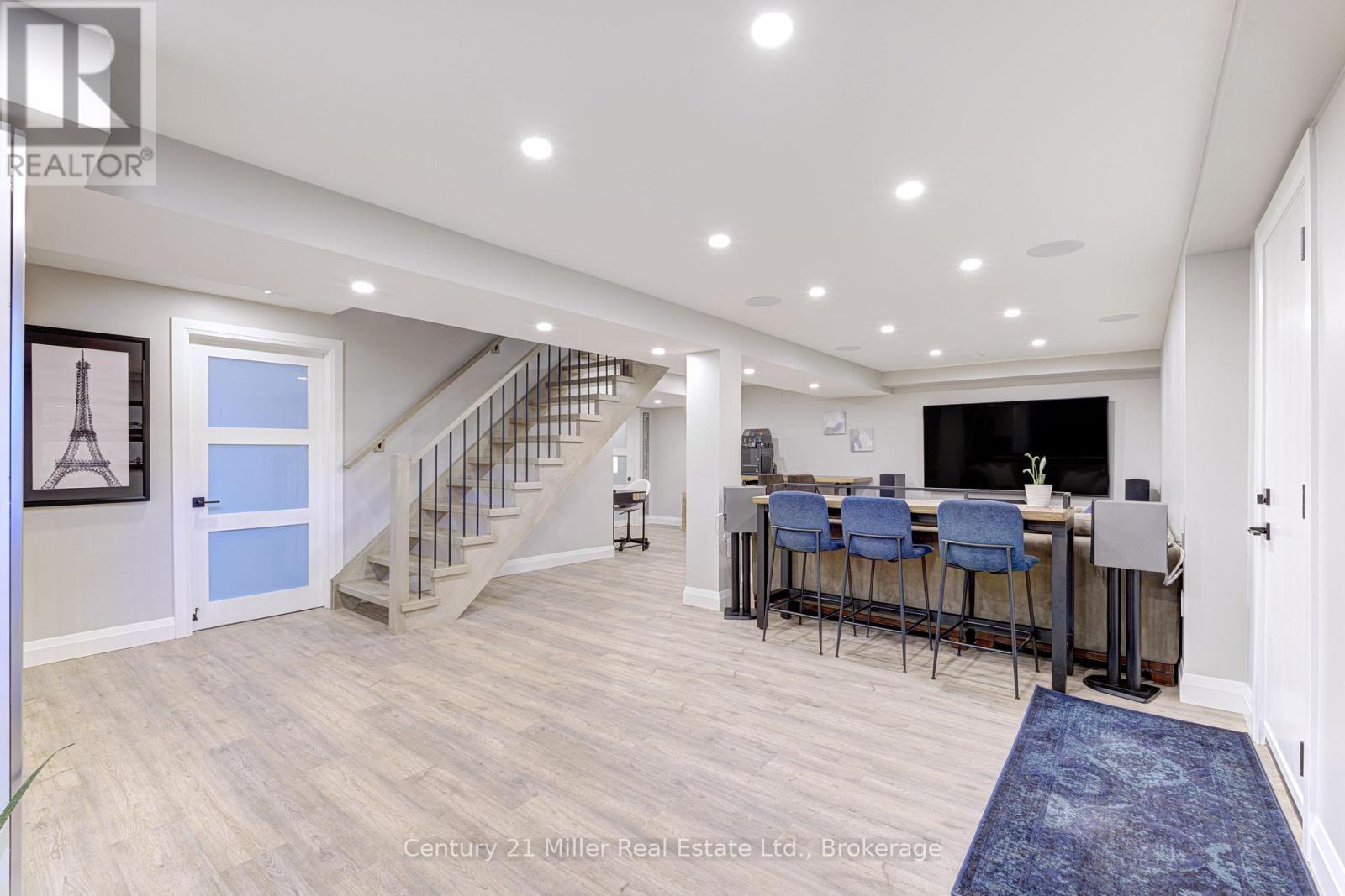 6 Mays Crescent, Hamilton (Waterdown), ON - Indoor Photo Showing Other Room