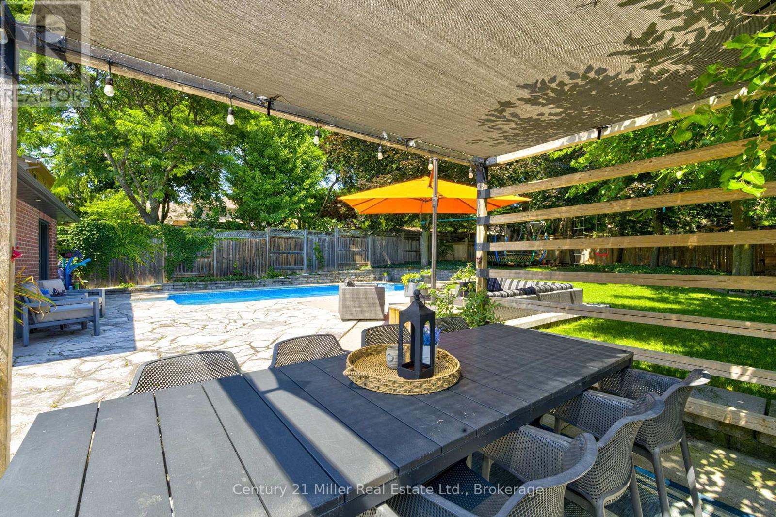6 Mays Crescent, Hamilton (Waterdown), ON - Outdoor With In Ground Pool