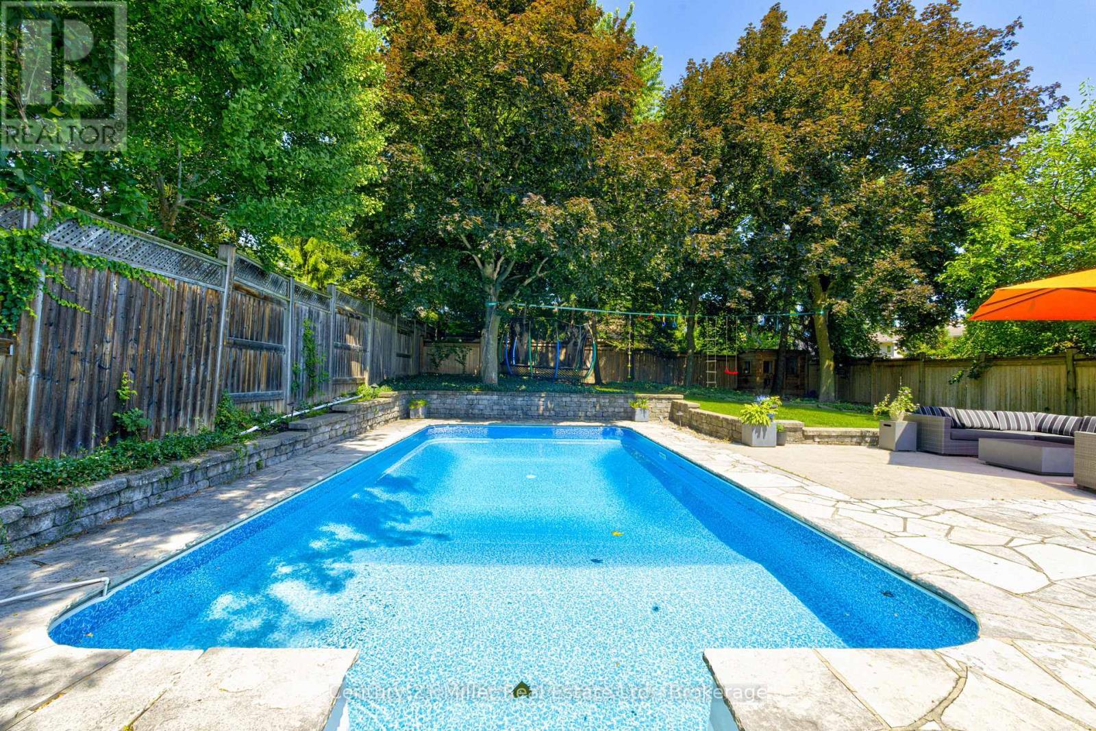 6 Mays Crescent, Hamilton (Waterdown), ON - Outdoor With In Ground Pool With Backyard