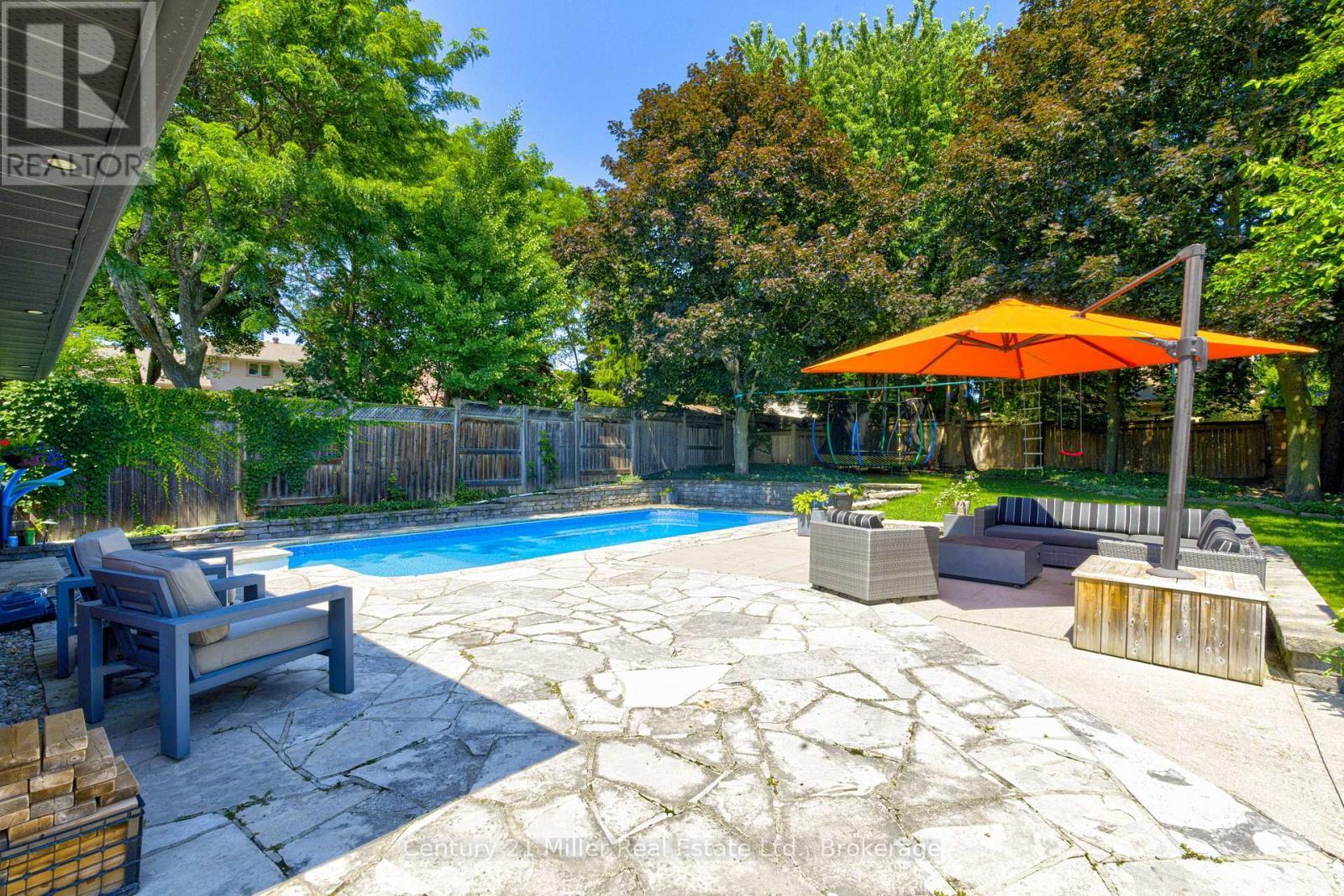 6 Mays Crescent, Hamilton (Waterdown), ON - Outdoor With In Ground Pool With Backyard