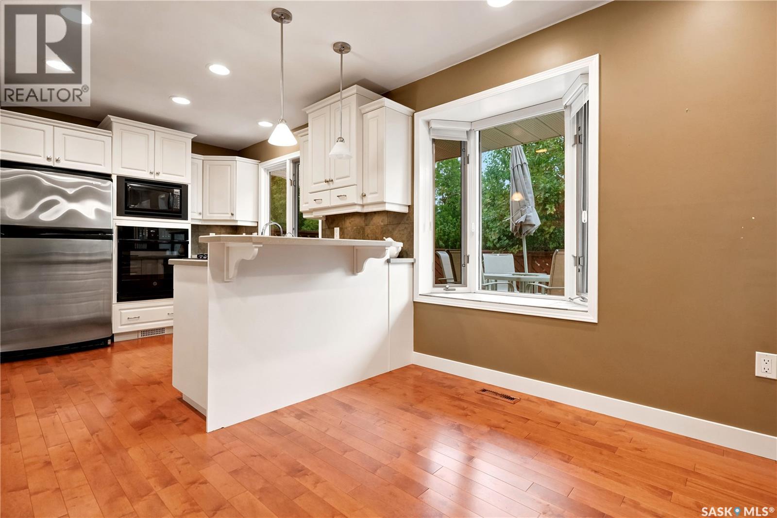 19 Thomson Avenue, Regina, SK - Indoor Photo Showing Kitchen