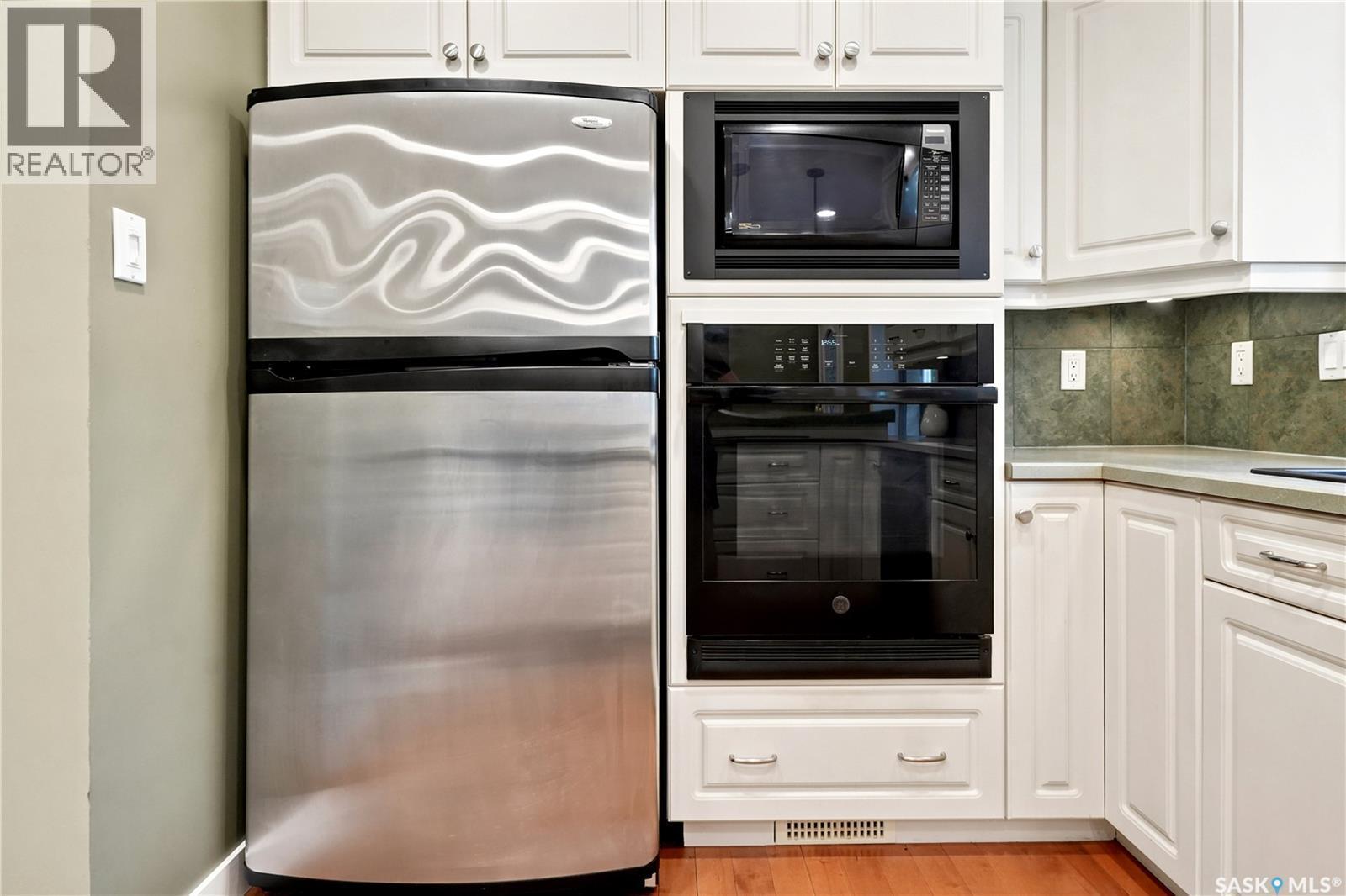 19 Thomson Avenue, Regina, SK - Indoor Photo Showing Kitchen