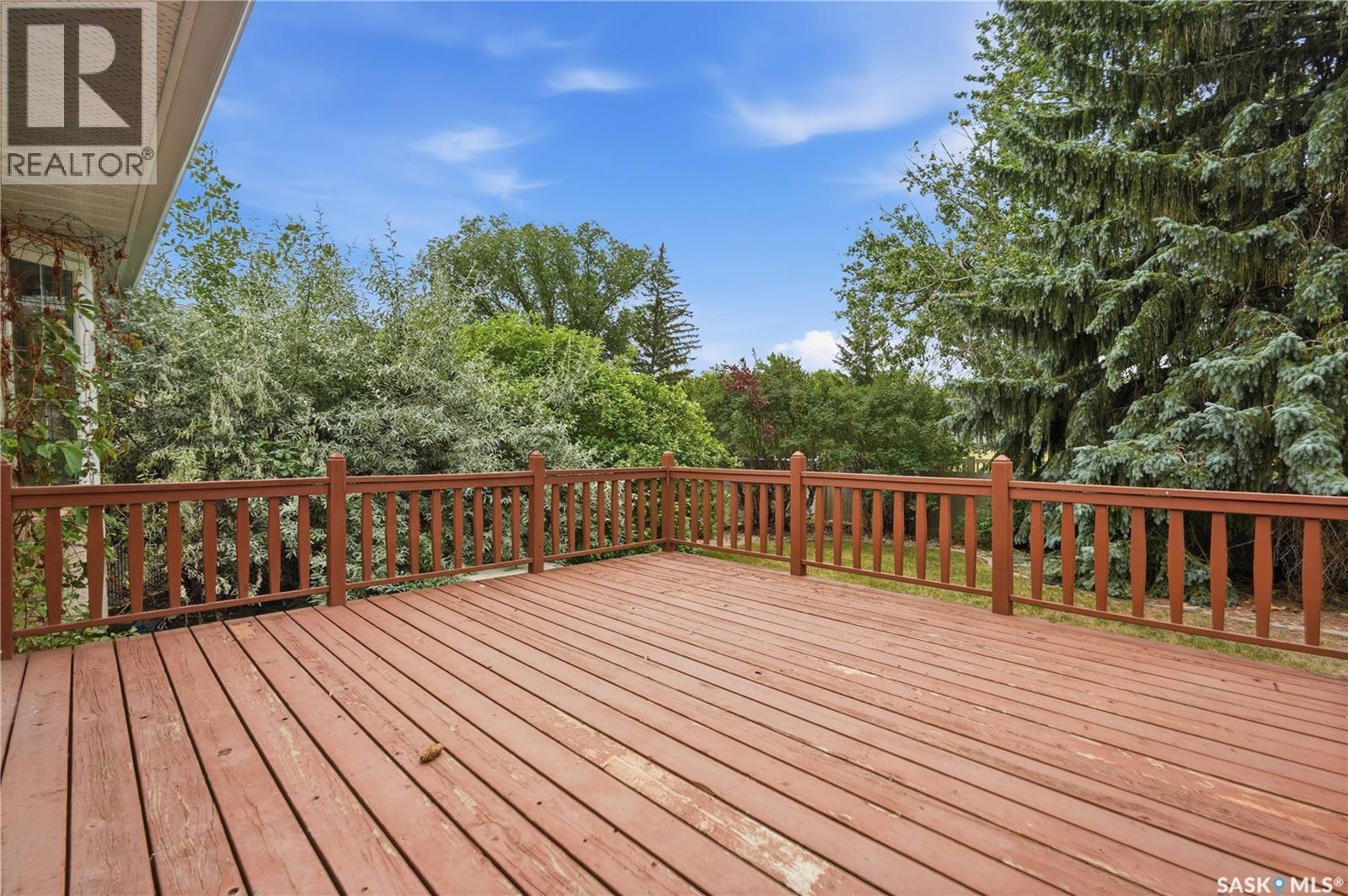 19 Thomson Avenue, Regina, SK - Outdoor With Deck Patio Veranda