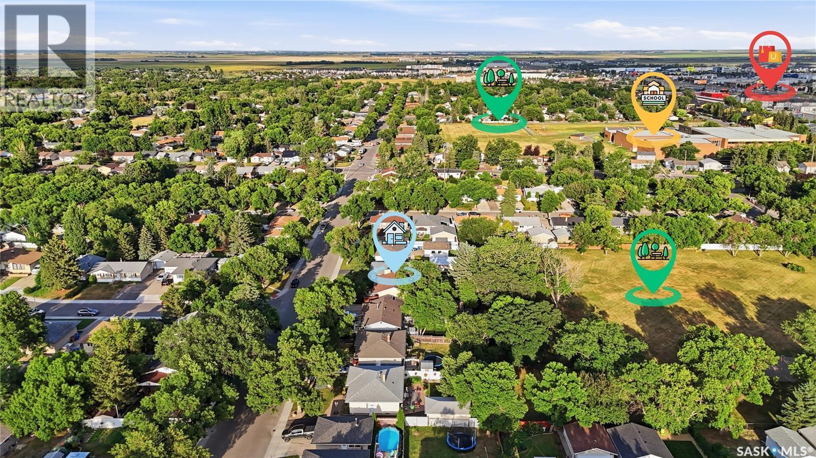 19 Thomson Avenue, Regina, SK - Outdoor With View