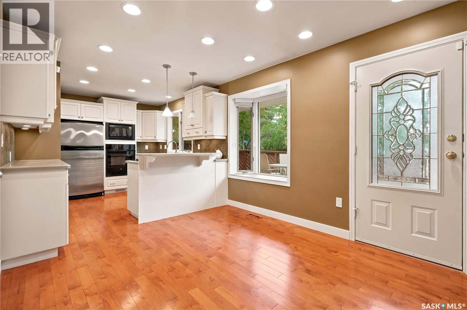 19 Thomson Avenue, Regina, SK - Indoor Photo Showing Kitchen