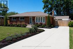 91 CRESCENT DRIVE Welland (Dain City), ON L3B 2X4