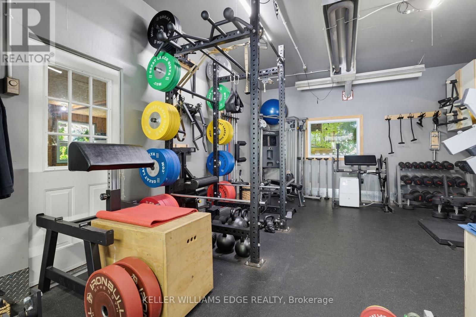 21 Kerman Avenue, Grimsby, ON - Indoor