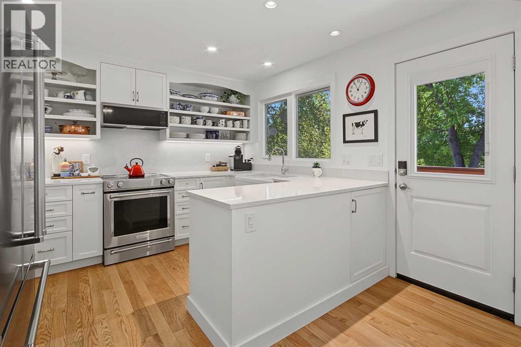 5523 Dalhart Road Nw, Calgary, AB
